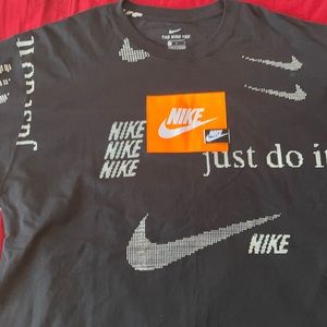 Nike t- shirt
